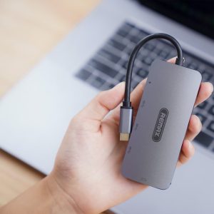 3 قدم ساده برای نمایش صفحه گوشی روی لپتاپ با هاب تایپ سی 3 هاب چندکاره تایپ سی 5 پورت USB 3.1 ریمکس دارای خروجی HDMI با کیفیت 4K و Type C (PD) با توان 100W مدل RU U5-4k Station با بدنه آلمینیومی