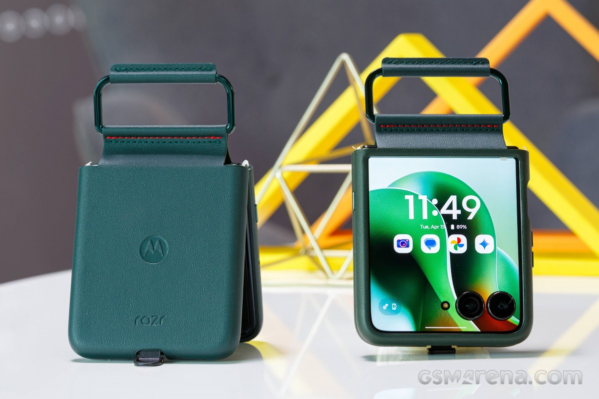 بررسی کامل گوشی‌ تاشو موتورولا Motorola Razr 60 Ultra